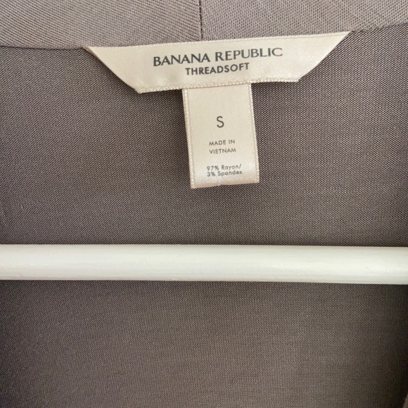 Super soft Banana Republic wrap top - Picture 3 of 4